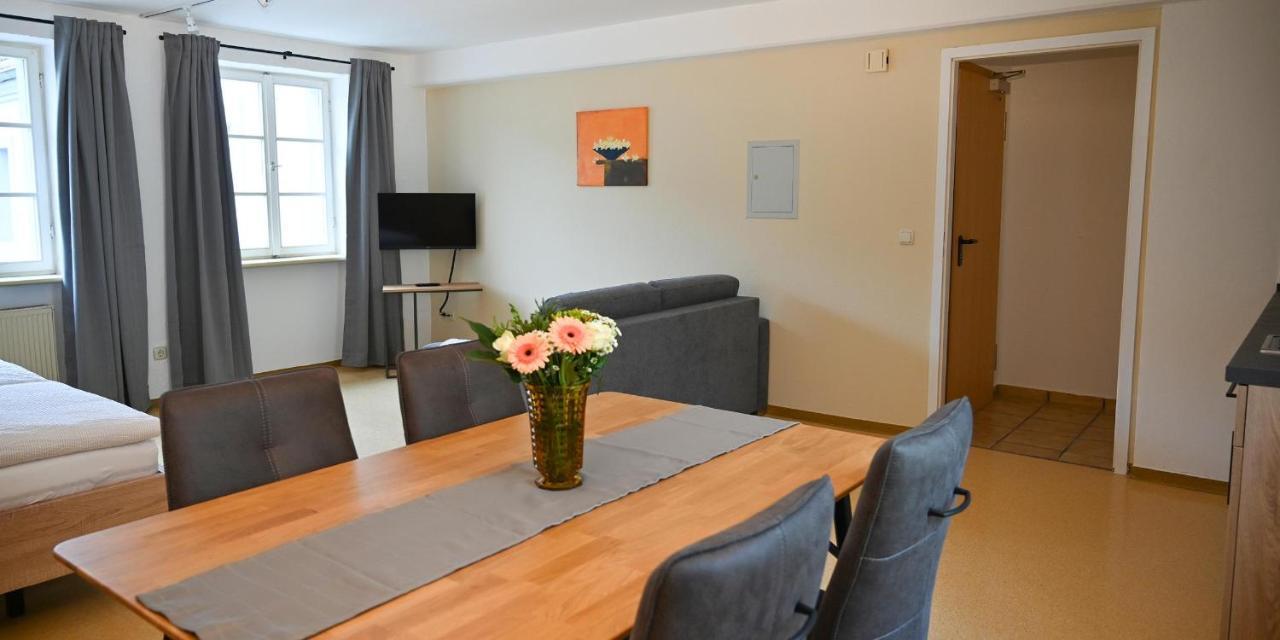 Intour Apartment *